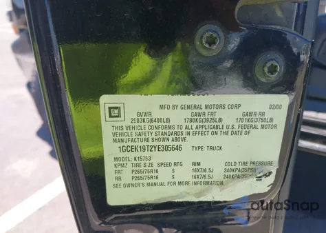 2000 Chevrolet Silverado 1500 Lt from USA, damaged, VIN 1GCEK19T2YE305646